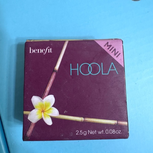 Benefit Hoola Matte Bronzer - Picture 1 of 3
